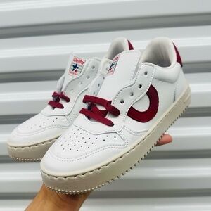 Cienta White and Burgundy Kids Sneakers